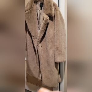 Forever 21 Luxurious Tan Faux Fur Coat Roomy Large Super Warm From NYC